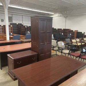 Used Traditional Desk Suite