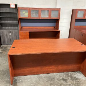 Rental Return Desk/Credenza/Hutch Set